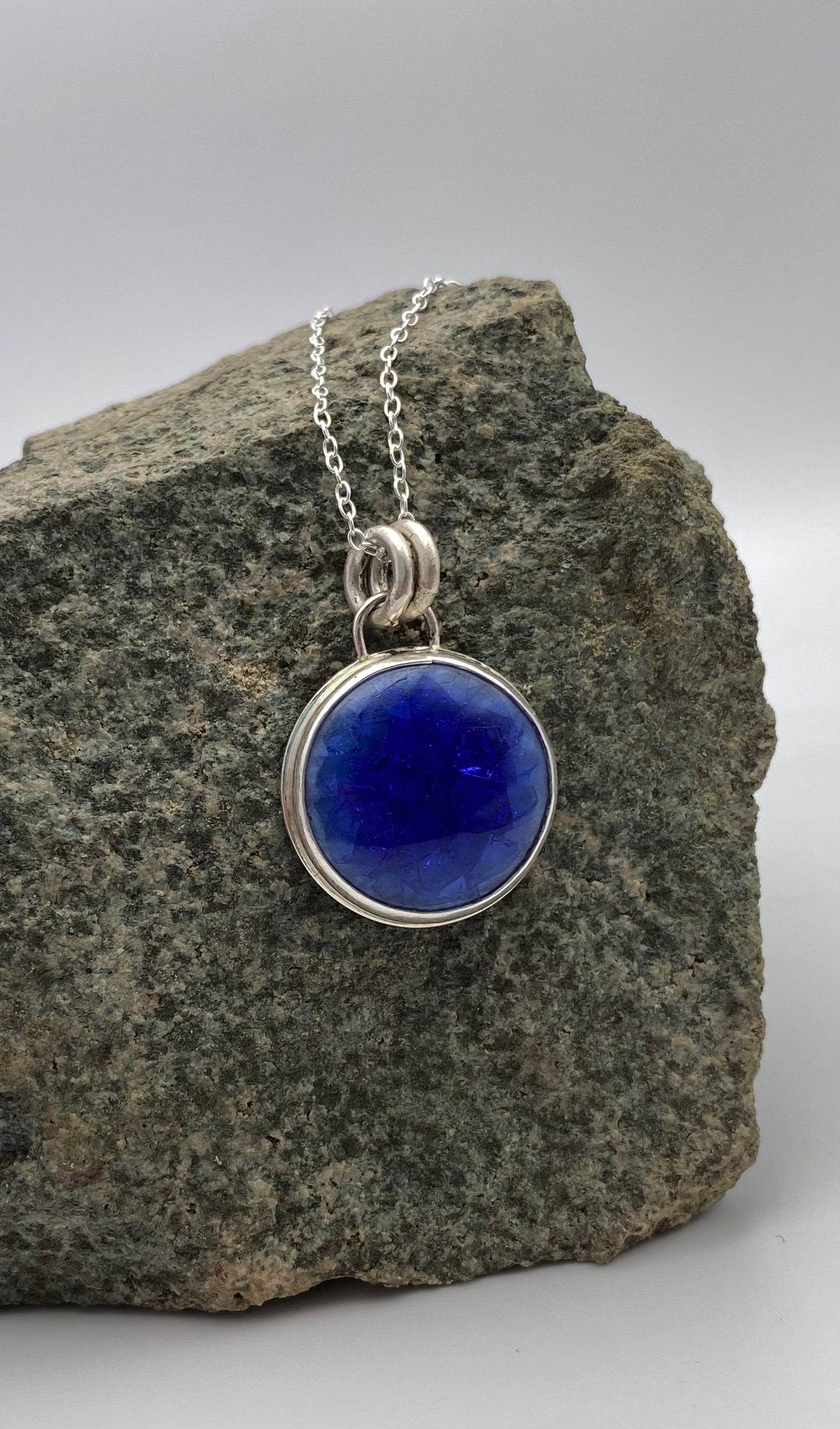 Blue cracked glass pendant